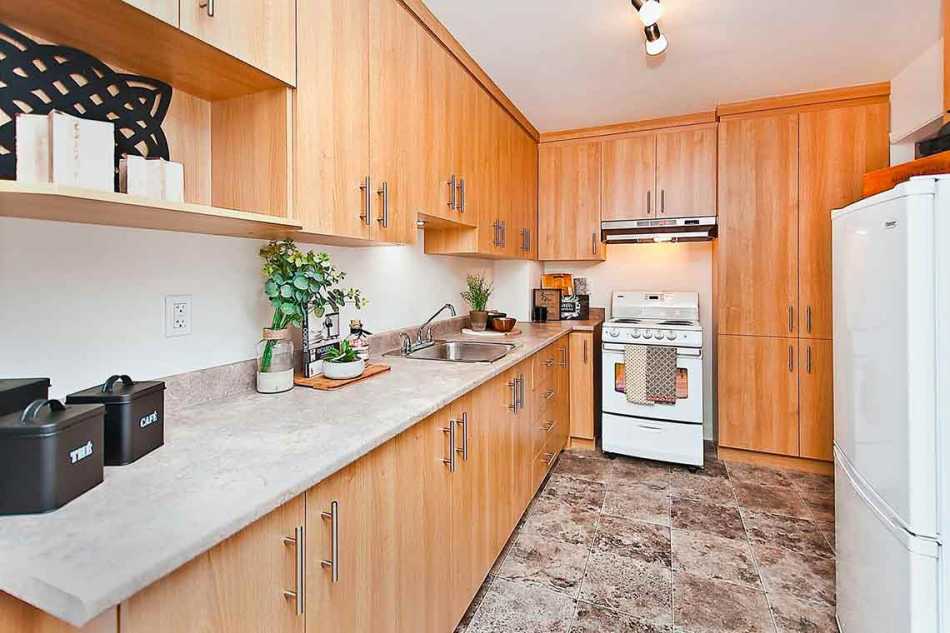 Ste-Foy (Cité-Universitaire) Place du Vallon #841 11 - 1