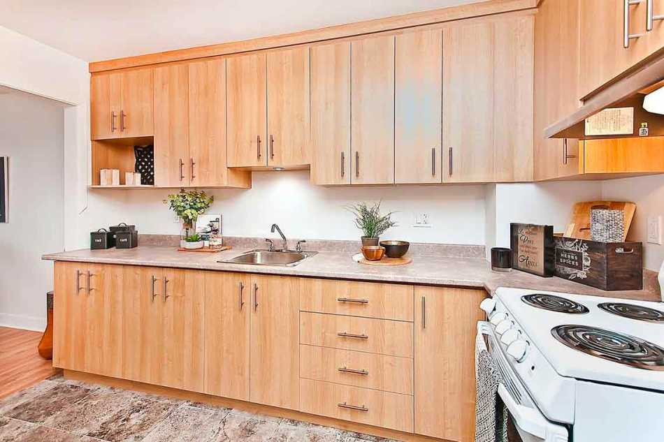 Ste-Foy (Cité-Universitaire) Place du Vallon #841 18 - 2