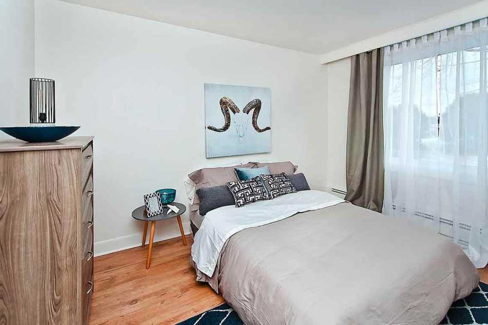 Ste-Foy (Cité-Universitaire) Place du Vallon #841 25 - 5