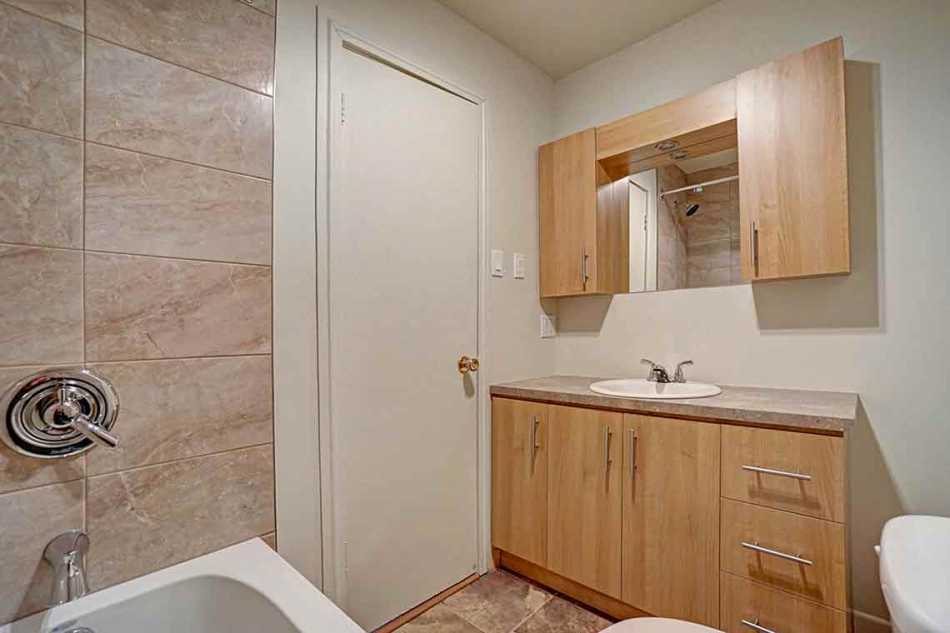 Beauport Place Poulin #1815 1 - 3