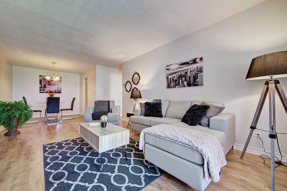 Côte St-Luc Le Oakridge #5795 311 - 4