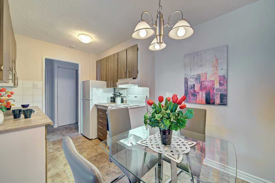 Côte St-Luc Le Oakridge #5795 316 - 7