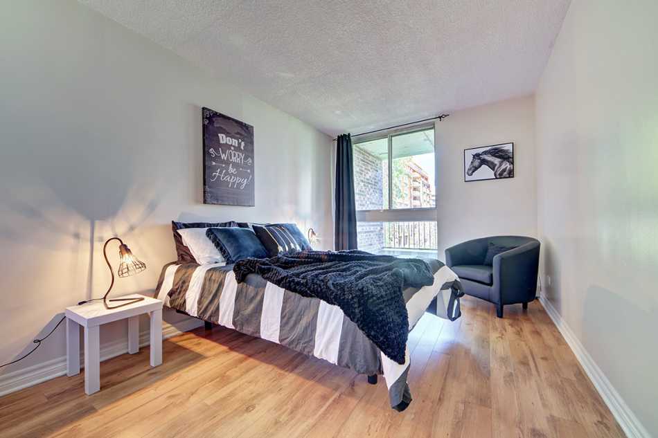 Côte St-Luc Le Oakridge #5795 316 - 12
