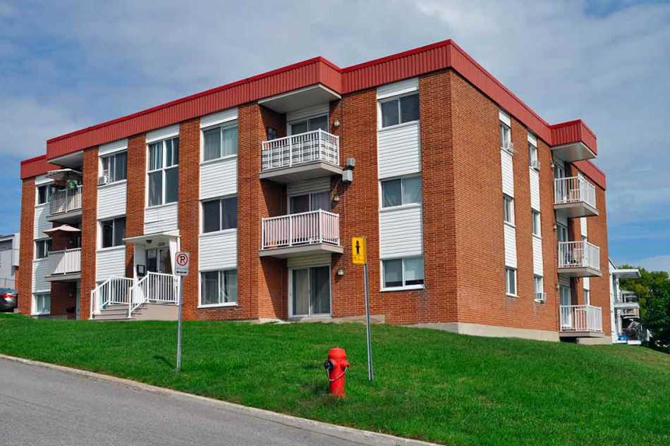 L'Ancienne-Lorette Place de la Colline #1220 2 1 L'Ancienne-Lorette Place de la Colline #1220 2 1