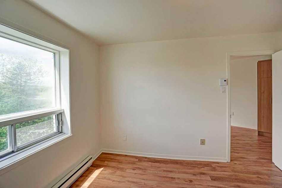 Québec Le Cavalier #2121 32 - 3