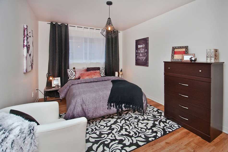 Ste-Foy (Cité-Universitaire) Place Belmont Bas #770 207 - 6