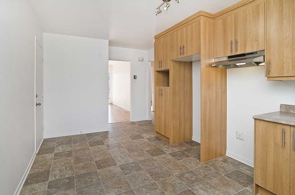 Beauport Le Charleroi #2110 5 - 2