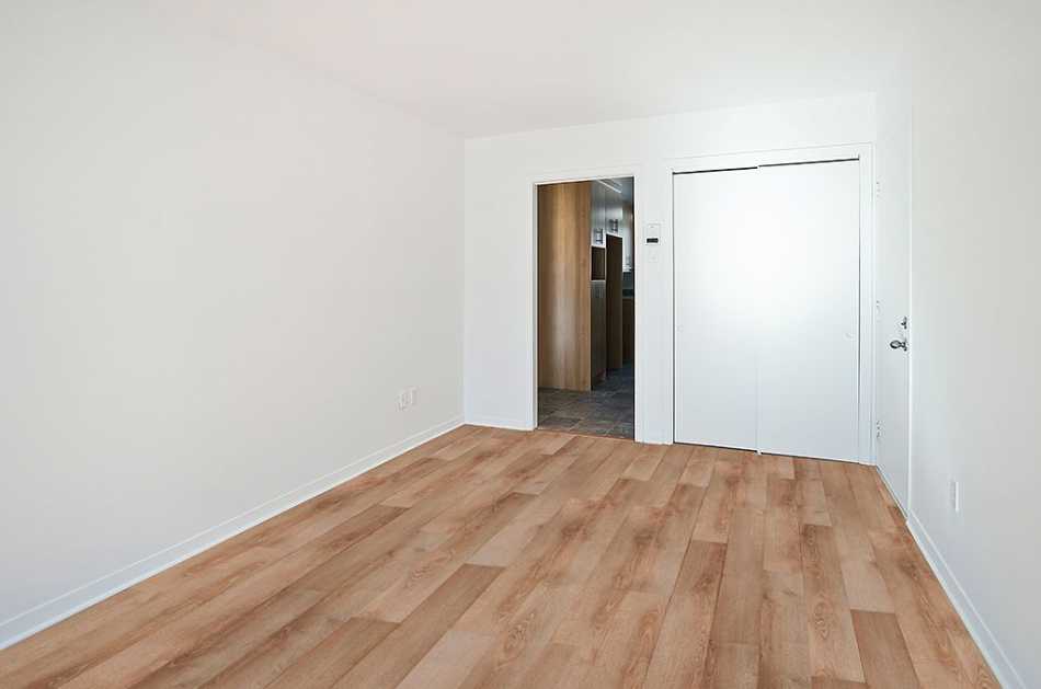 Beauport Le Charleroi #2110 5 - 8