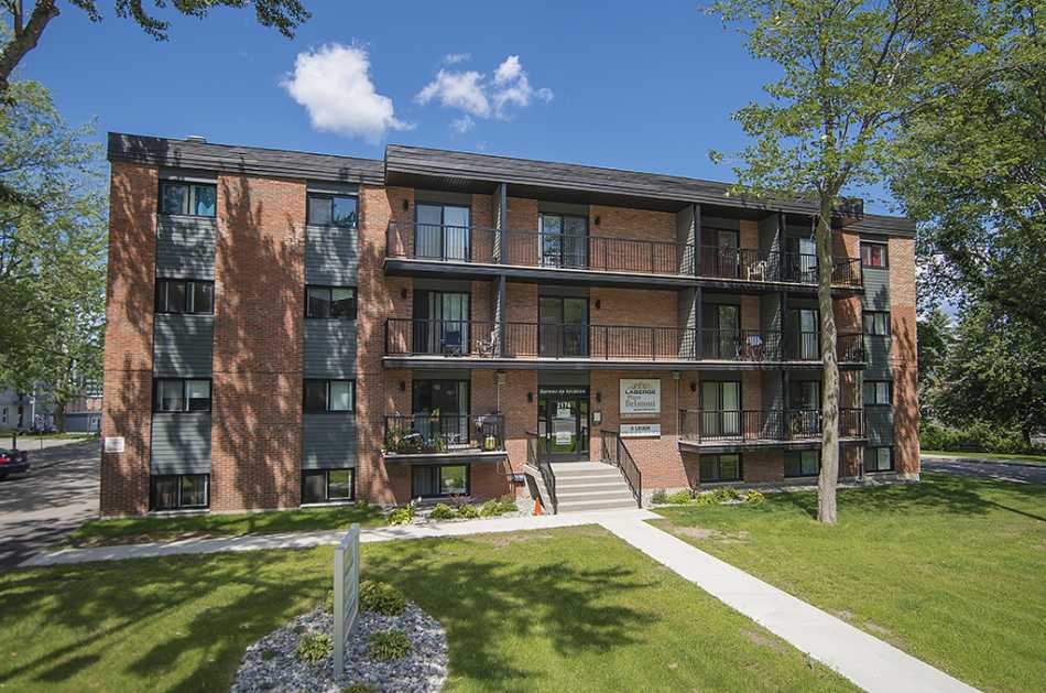 Ste-Foy (Cité-Universitaire) Place Belmont Haut #790 405 1