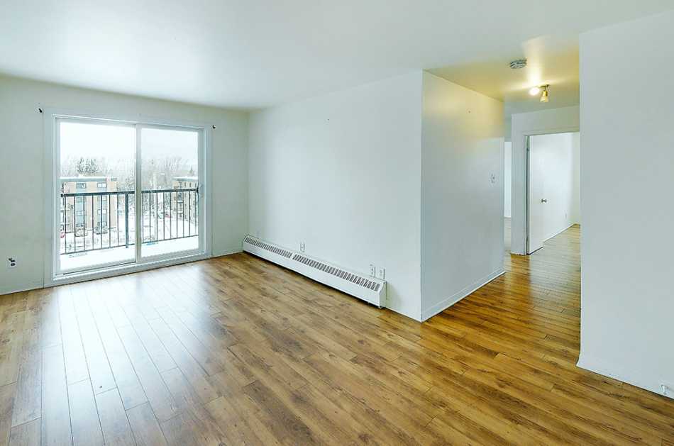 Ste-Foy (Cité-Universitaire) Place Belmont Bas #770 401 - 7