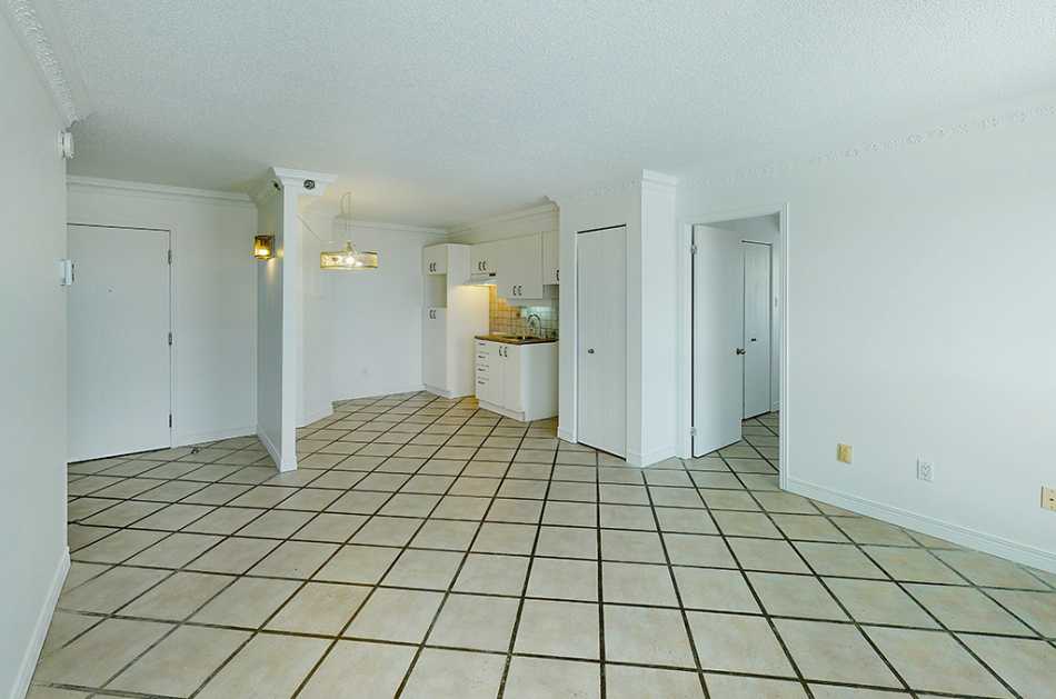 Ste-Foy (Cité-Universitaire) Le Central #735 1111 - 11