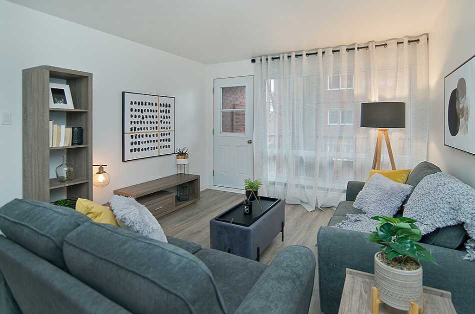 Ste-Foy (Cité-Universitaire) Place Mackay #2208 11 - 11