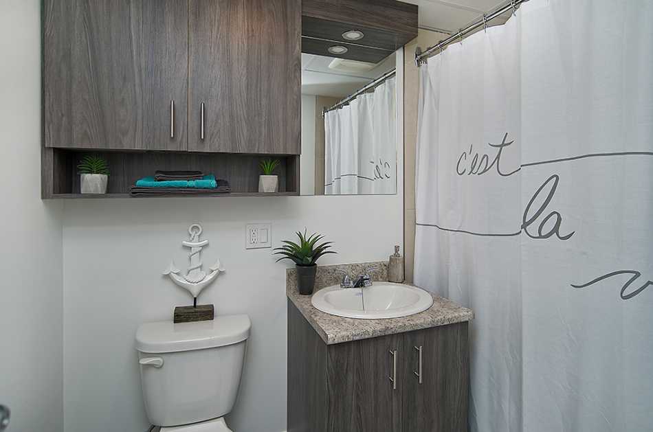 Ste-Foy (Cité-Universitaire) Place Mackay #2208 3 - 4