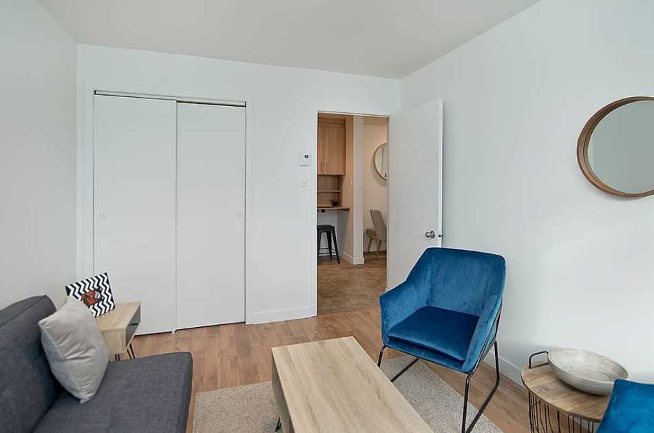 Les Saules Place Henri IV #2685 105 - 7