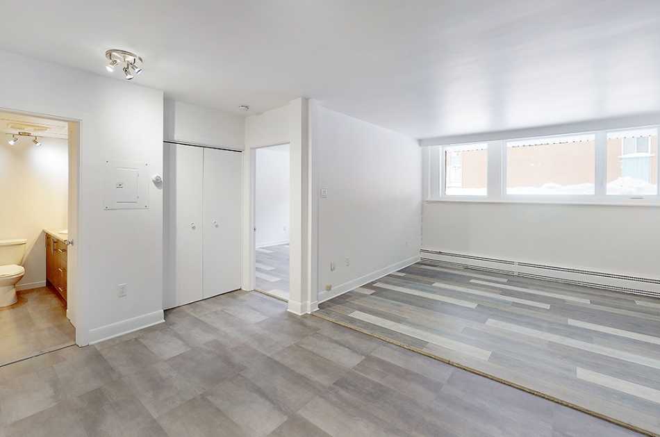 Ste-Foy (Cité-Universitaire) Place du Vallon #841 4 - 10