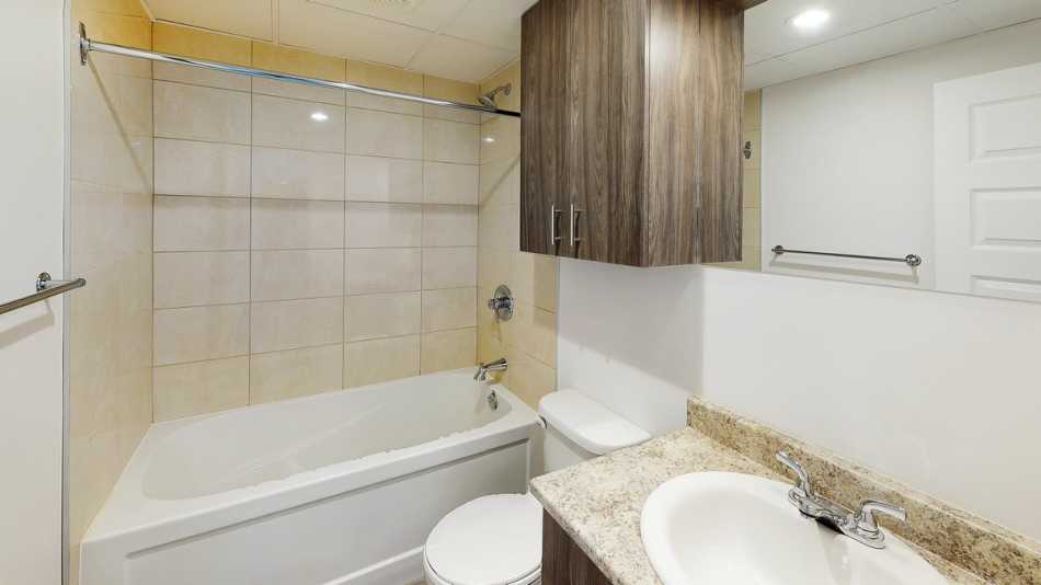 Ste-Foy (Cité-Universitaire) Le Petit Versailles #2240 107 - 5