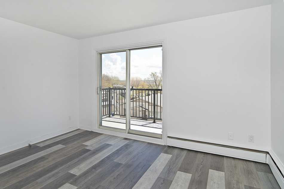 Beauport Place Mgr Gauthier #3369 7 - 11
