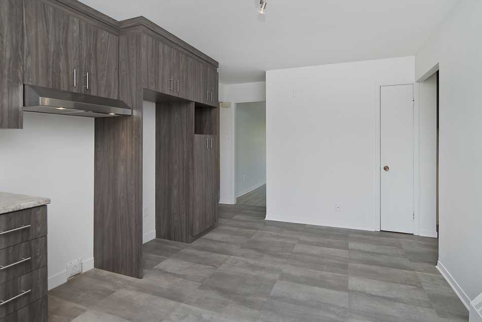 Beauport Le Charleroi #2130 8 - 3