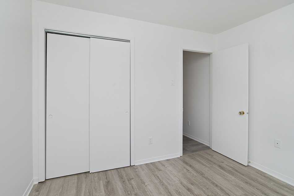 Beauport Le Charleroi #2130 8 - 9