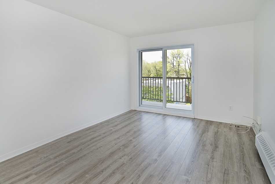 Beauport Le Charleroi #2130 8 - 13