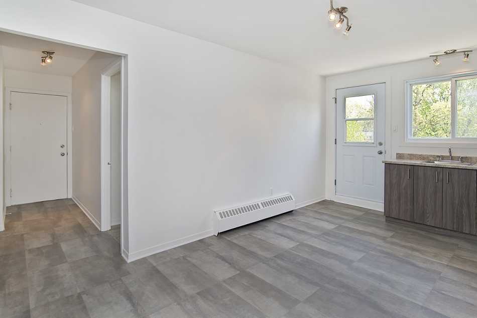 Beauport Le Charleroi #2130 8 - 15