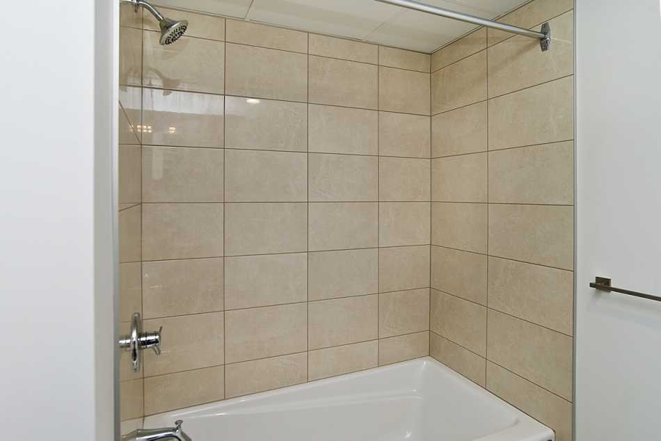 Beauport Le Charleroi #2120 8 - 6