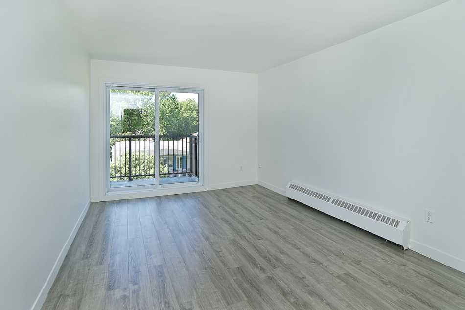 Beauport Le Charleroi #2120 8 - 12