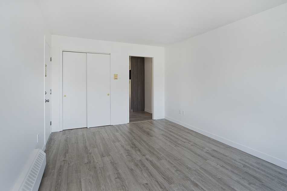 Beauport Le Charleroi #2120 8 - 14