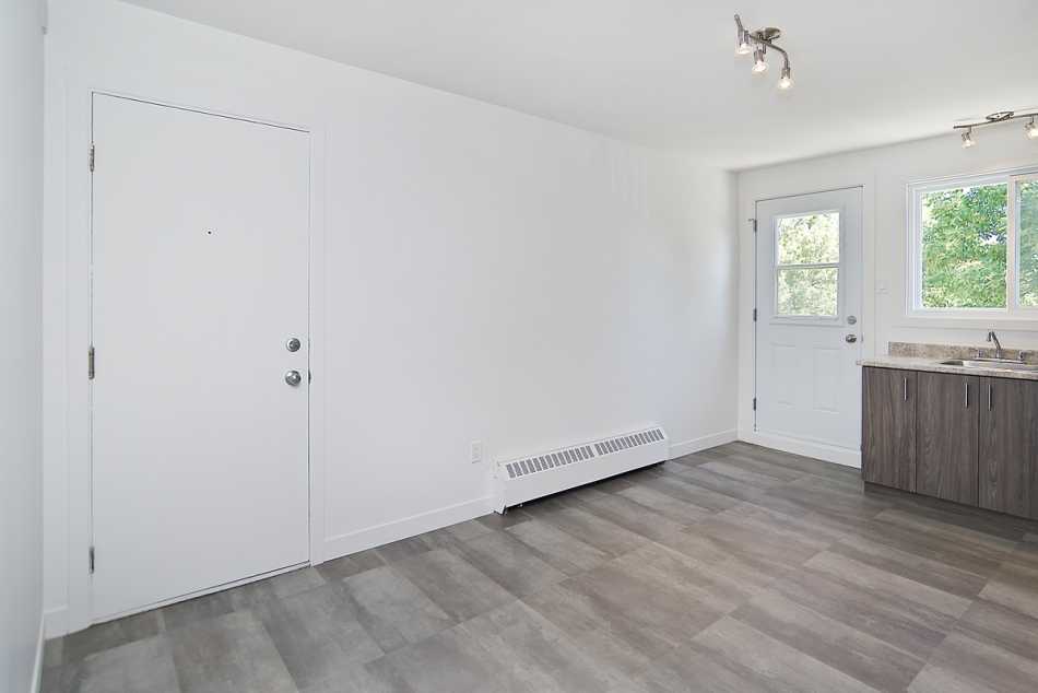 Beauport Le Charleroi #2120 8 - 15