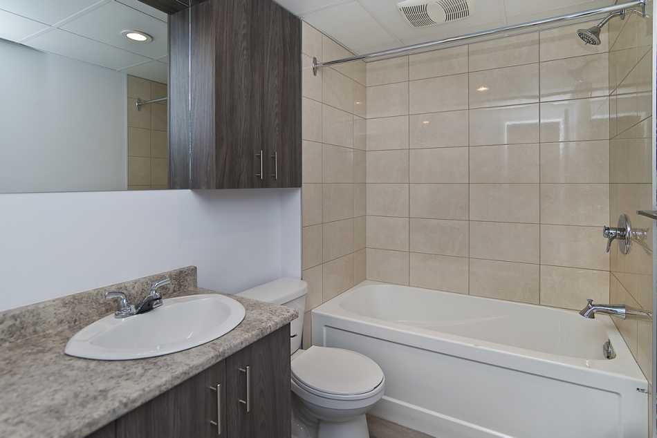 Ste-Foy (Cité-Universitaire) Place Versailles #2280 308 - 3