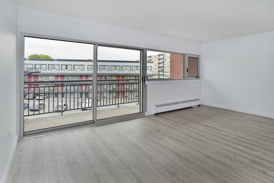 Ste-Foy (Cité-Universitaire) Place Versailles #2280 406 - 7