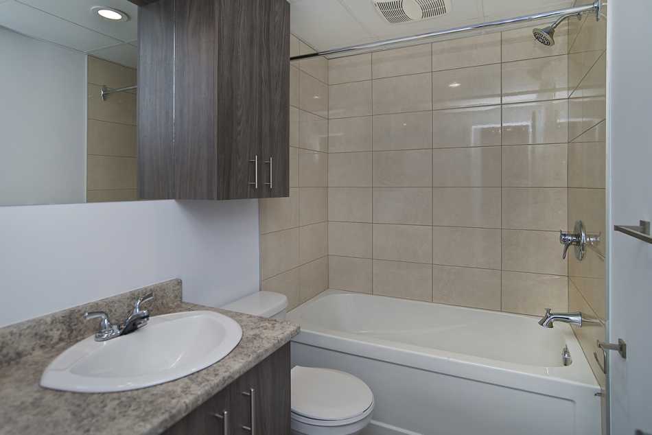 Ste-Foy (Cité-Universitaire) Place Versailles #2272 205 - 5