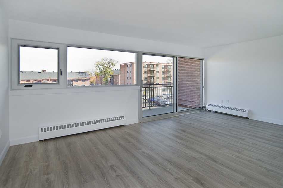 Ste-Foy (Cité-Universitaire) Place Versailles #2272 307 - 8