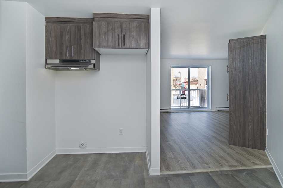 Québec Le Cavalier #2121 16 - 10