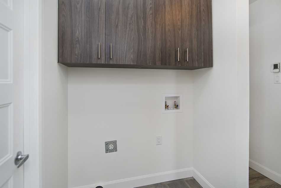 Ste-Foy (Cité-Universitaire) Place Versailles #2280 209 - 3