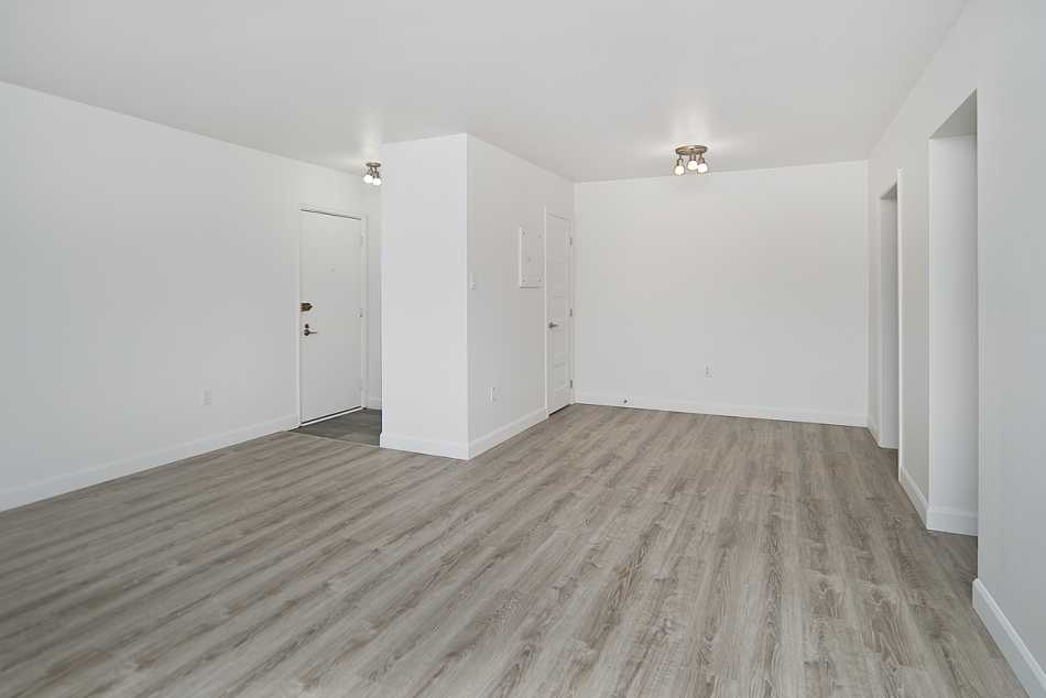 Ste-Foy (Cité-Universitaire) Place Versailles #2280 209 - 10