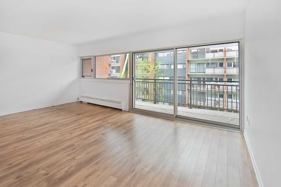 Ste-Foy (Cité-Universitaire) Place Versailles #2280 507 - 7