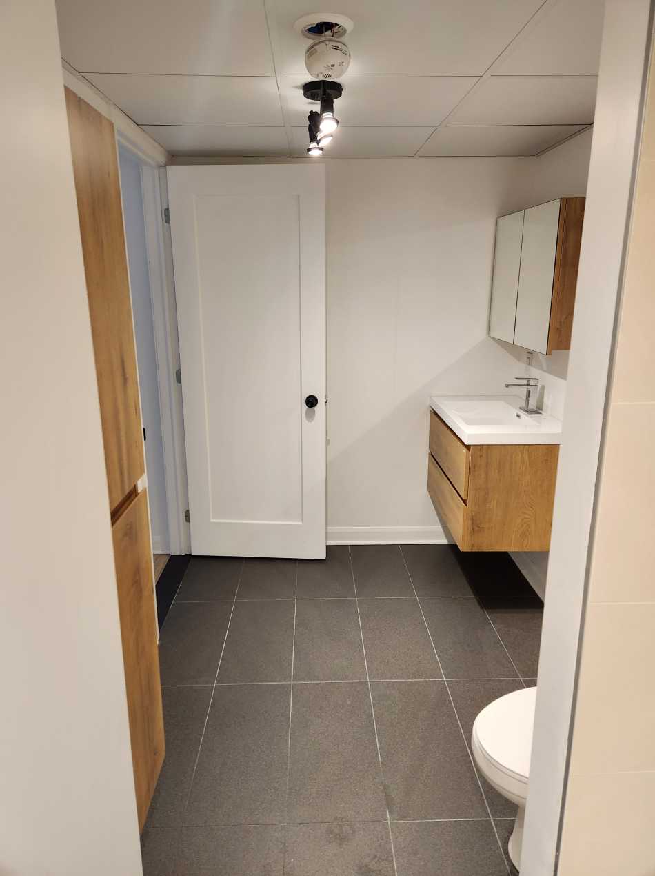 Côte St-Luc Seasons #6600 2004 - 7