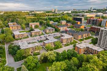 Place Belmont Bas photo 2